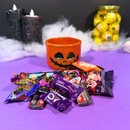 Pote de cerâmica Abóbora e doces de Halloween sortidos – Casa da Bruxa